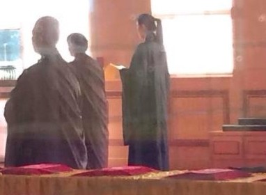 网友观音寺偶遇王祖贤 女神化作<em>皈依女</em>居士_中