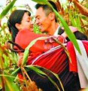 《红高粱》巩俐与周迅相比 莫言：周迅像个小狐狸