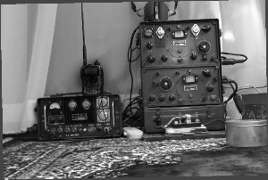 13日，张恩泽老人讲到当年的抗战故事，就激动不已。本报记者 杨新宇 摄